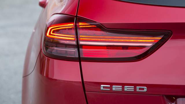 Фонари тоже со светодиодами