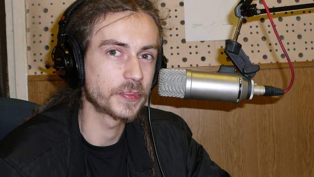 Дебютный альбом с провокационным названием «КТО? Ты» был записан в 2000-м, многие из песен сольника сразу же стали хитами