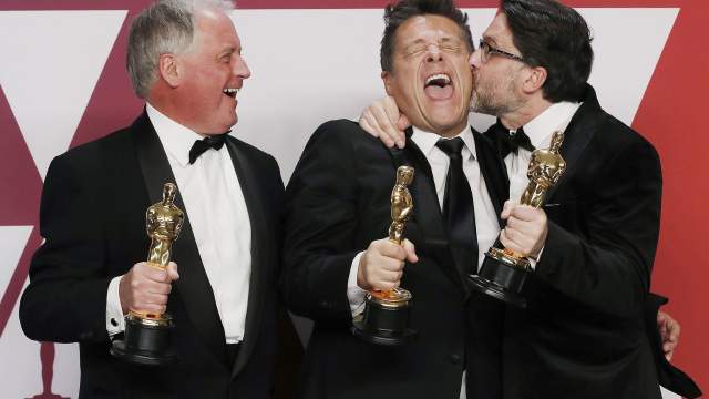 Пол Мэсси, Тим Каваджин и Джон Касали с наградами за лучший звук в фильме «Богемская Рапсодия»