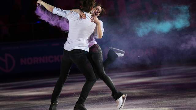 Бетина Попова и Сергей Мозгов (Россия) во время показательных выступлений