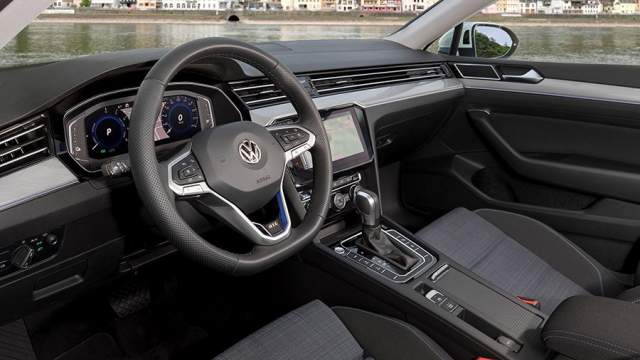 Интерьер обновился незначительно, но выглядит вполне современно