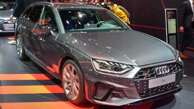 «Заряженная» Audi S4 в Европе предлагается с турбодизелем V6 