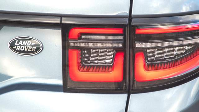 Jaguar Land Rover И фонари — тоже