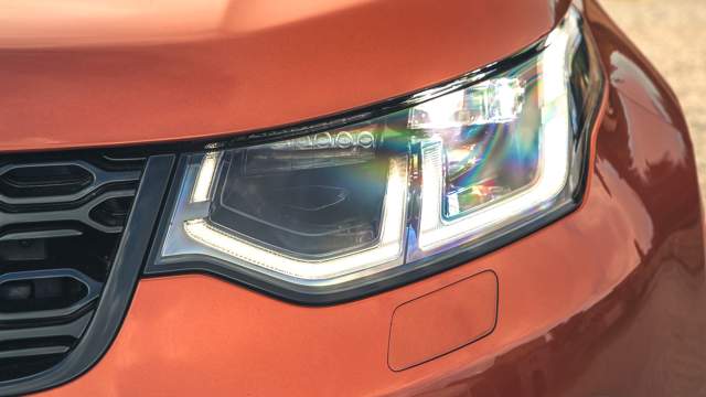  Jaguar Land Rover Головные фары полностью светодиодные, с новой графикой