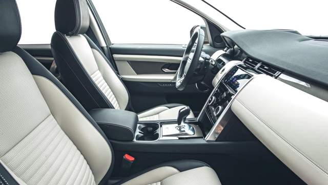 Land Rover Топовые кожаные сиденья еще и комфортнее, а также предлагают массаж