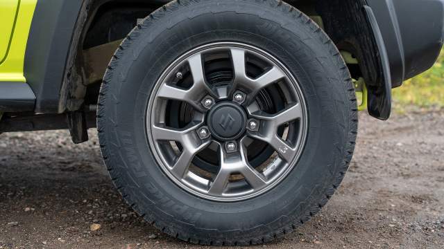 Максимальный диаметр дисков — 15 дюймов