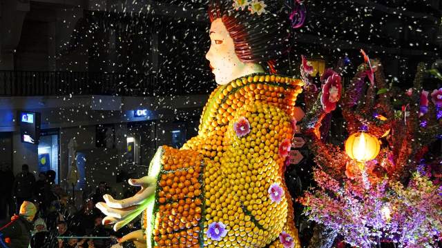 Фестиваль лимонов в Ментоне