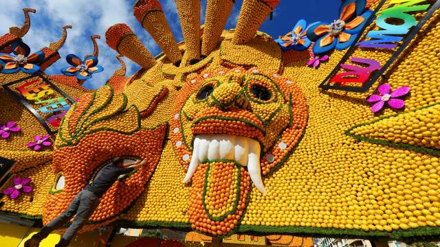 Фестиваль лимонов в Ментоне