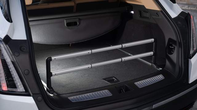 Объем багажника XT5 — 849 л и 1784 л со сложенными спинками задних сидений