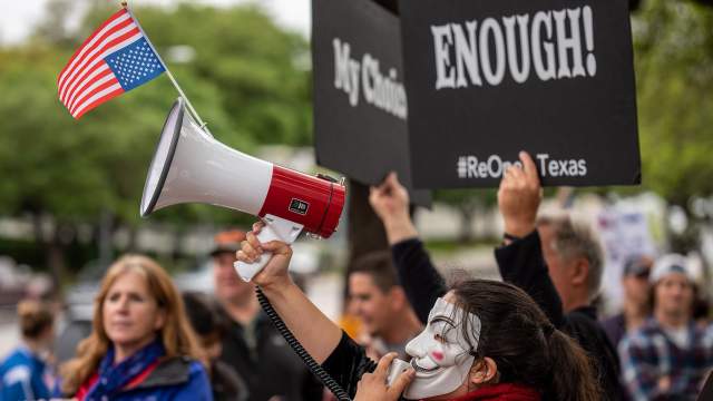 Протесты против карантина в США