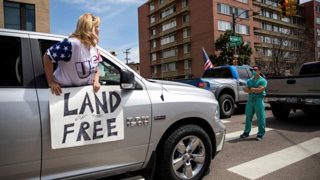 Протесты против карантина в США