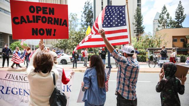 Протесты против карантина в США