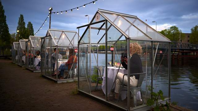 Социальная дистанция