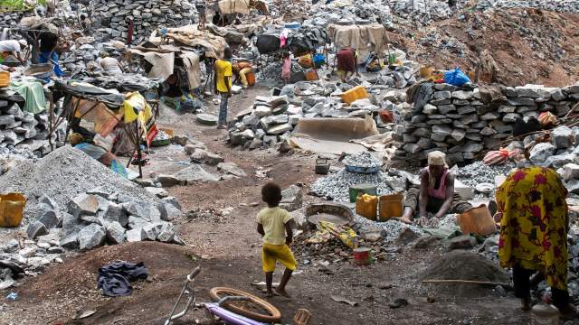 Работа на гранитном карьере