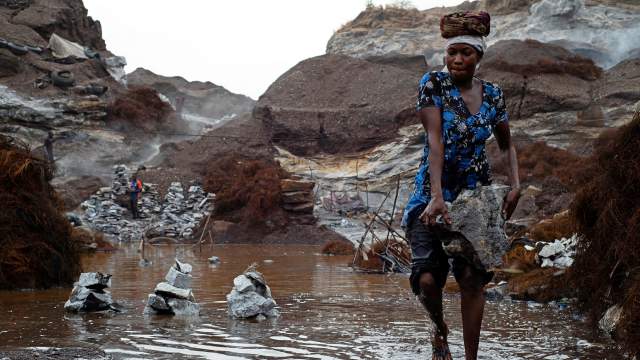 Работа на гранитном карьере