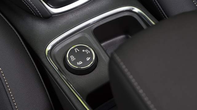 У внедорожной электроники четыре режима плюс отключение ESP на скорости до 40 км/ч