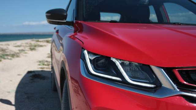 Топовые комплектации встречают яркой светодиодной оптикой