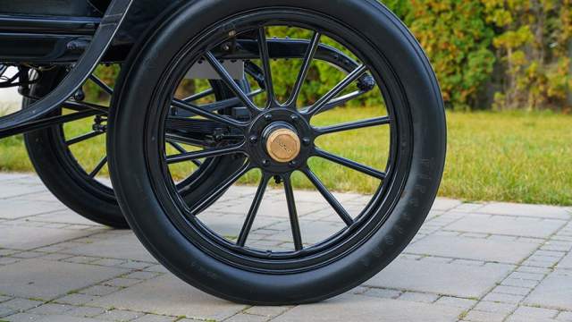 Тормоза только на задних колесах