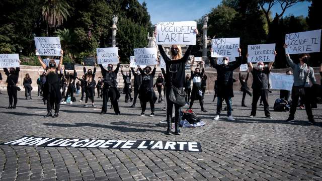  Theater workers, dancers and people working in the culture and entertainment sector attend a protest against the new lockdown measures for Covid-19 pandemic, on October 30, 2020 in Rome, Italy. The protest is organized to protest against the government restriction measures of closing cinemas, movie theaters and gyms to contain the spread of coronavirus (Covid-19) pandemic. Italy registered over 26,800 new infections and 217 deaths in the last 24 hours.