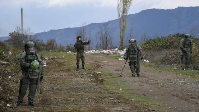Специалисты Международного противоминного центра Минобороны