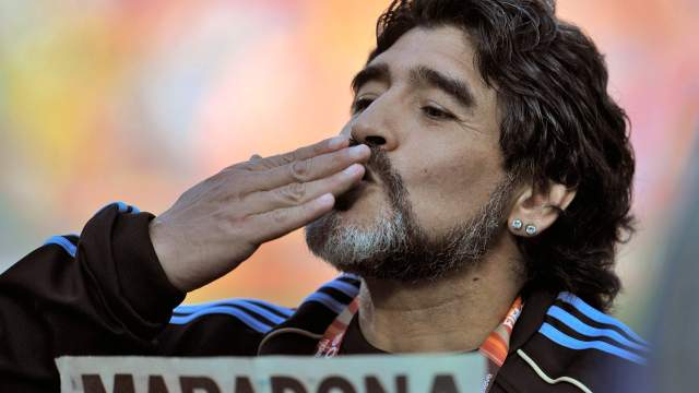 Главный тренер сборной Аргентины Диего Марадона перед началом матча.