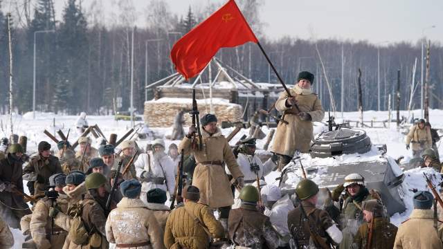Военно-историческая реконструкция, посвященная Корсунь-Шевченковской наступательной операции, в парке «Патриот»