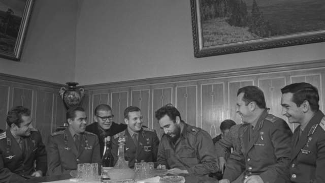 Официальный визит Премьер-министра Республики Куба Фиделя Кастро в СССР. Встреча в Кремле с летчиками-космонавтами СССР. 21 января 1964 года