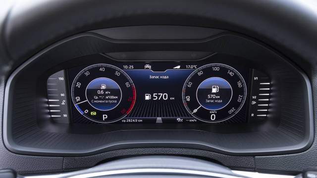 Цифровая приборная панель предлагает несколько вариантов отображения данных