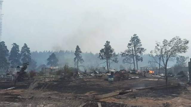 Сгоревшие частные дома в поселке Запасное.
