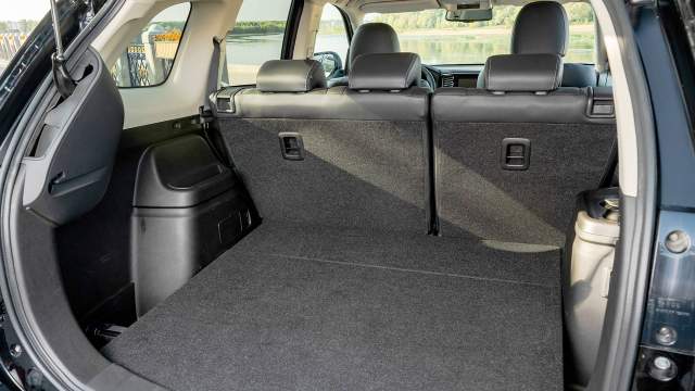 Объем багажника — 477 л