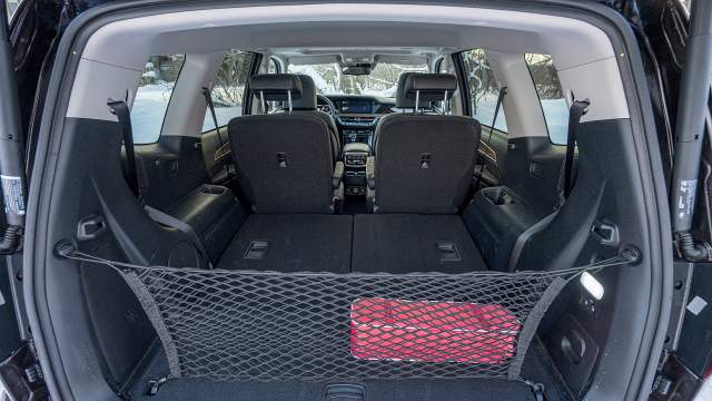 Объем багажника в 5-местном варианте: 1219 литров    