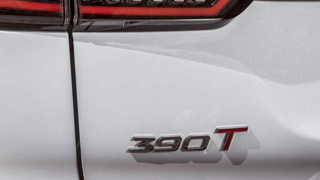 Этот шильдик показывает крутящий момент, но в версии для китайского рынка