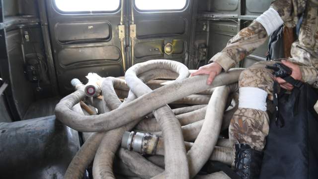 Боекомплект установки разминирования УР-77, обнаруженный на территории разрушенного комбината «Азовсталь» в Мариуполе