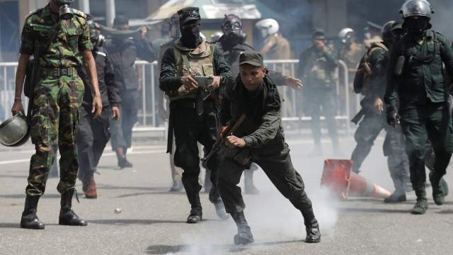  В столице Шри-Ланки продолжаются антиправительственные акции протеста из-за экономического кризиса