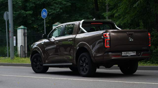 Особо динамичным Poer не назовешь: до 100 км/ч пикап разгоняется за 16 секунд. Средний расход дизельного топлива — 9,5 л на 100 км