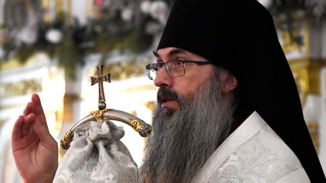 Настоятель храма Успения Божией Матери епископ Иннокентий