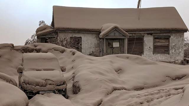 Последствия извержения вулкана Шивелуч на Камчатке