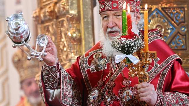 Патриарх Московский и всея Руси Кирилл проводит праздничное пасхальное богослужение в храме Христа Спасителя в Москве