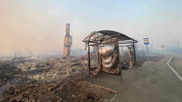 Последствия пожара в поселке Сосьва