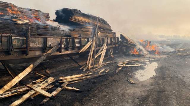 Последствия пожара в поселке Сосьва