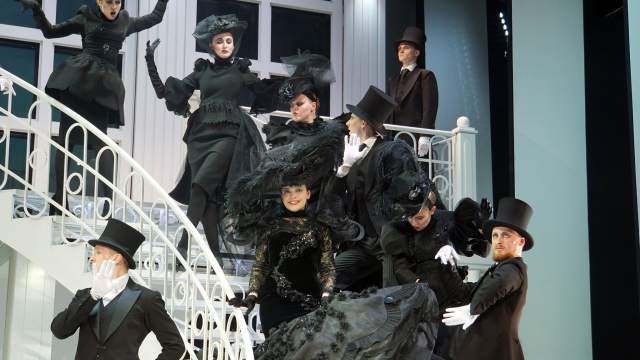 Умер Валентин Юдашкин