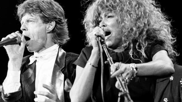 Мик Джаггер и Тина Тернер в Зале славы рок-н-ролла в Нью-Йорке, США, 18 января 1989 года 