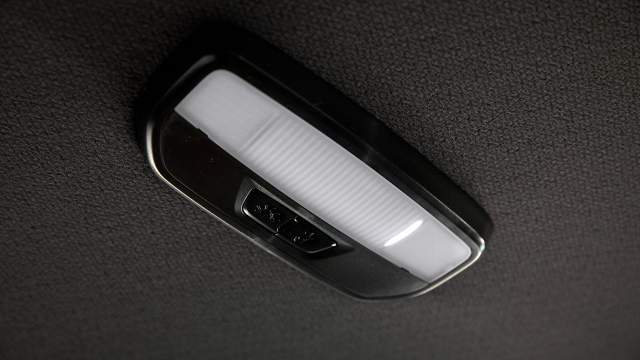 Обивка потолка новая