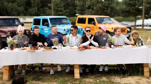 Пикник по дороге в Санкт-Петербург