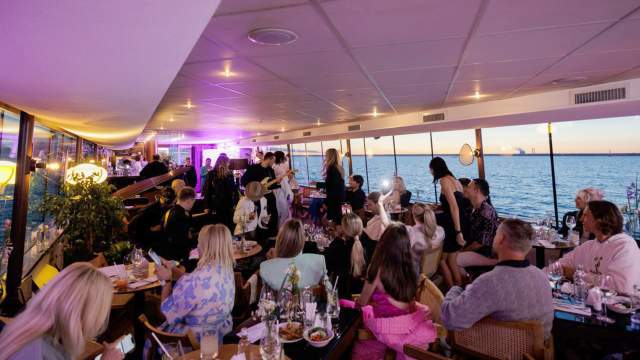 Ужин в круизе