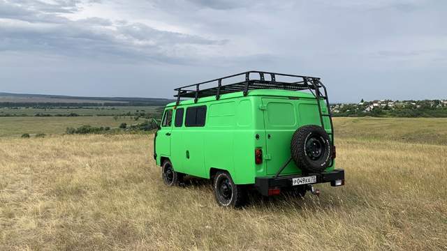 Силовой бампер с «кенгурином» и лебедкой устанавливается на заводе, поэтому получать на них разрешение в ГИБДД не потребуется