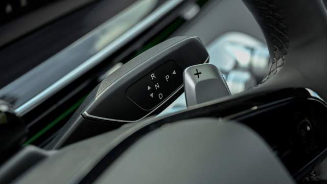 Порулевой рычажок — селектор трансмиссии