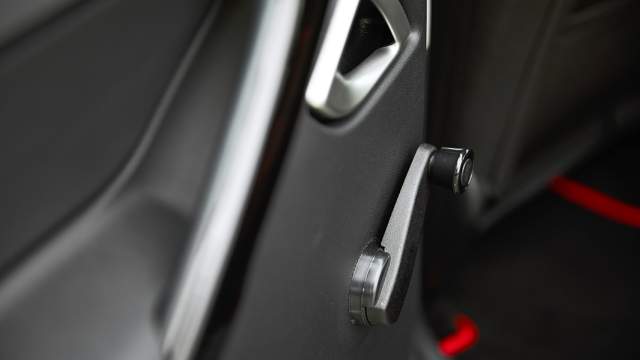 Сзади механические стеклоподъемники