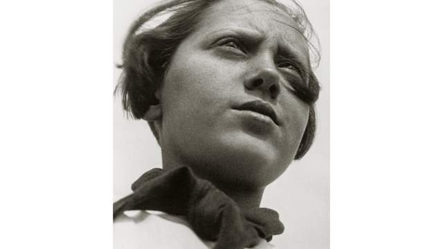 Александр Родченко. Пионерка, 1930