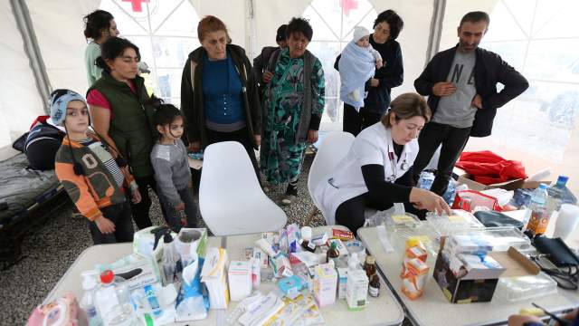 Люди покидают Нагорный Карабах